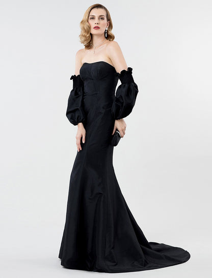 Formal Evening Dress Strapless Long Sleeve Sweep / Brush Train Taffeta with Pleats