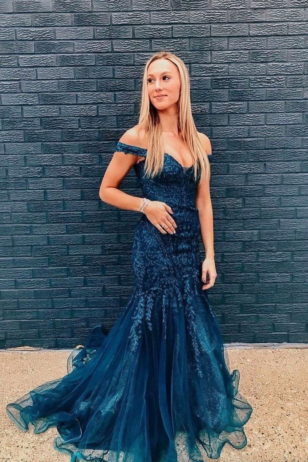 Mermaid Off the Shoulder Navy Long Prom Dress with Appliques