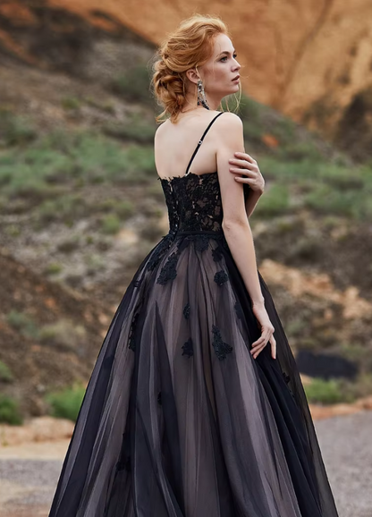 Buyishang Spaghetti Straps Black Wedding Dress with Color Lace Applique A-line Bridal Dress vestido de fiesta largos de gala