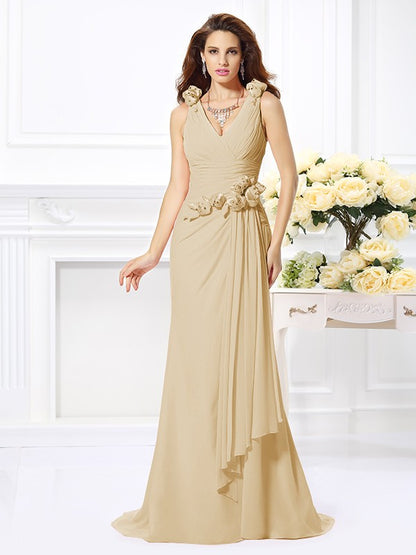 Trumpet/Mermaid V-neck Hand-Made Flower Sleeveless Long Chiffon Bridesmaid Dresses