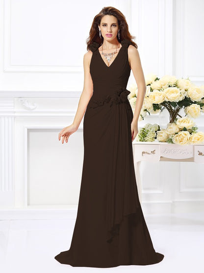 Trumpet/Mermaid V-neck Hand-Made Flower Sleeveless Long Chiffon Bridesmaid Dresses