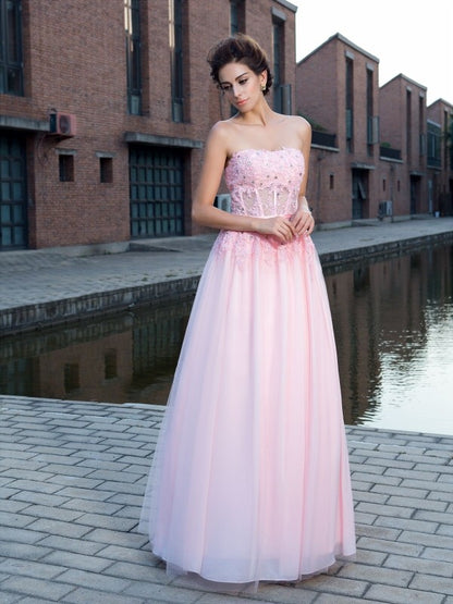 A-Line/Princess Straps Applique Sleeveless Long Net Dresses