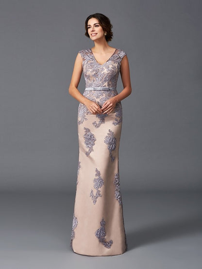 Sheath/Column Straps Applique Sleeveless Long Satin Dresses