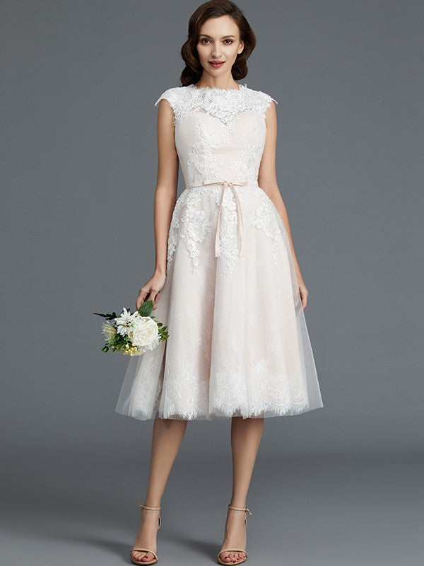 A-Line/Princess Sleeveless Bateau Knee-Length Tulle Wedding Dresses