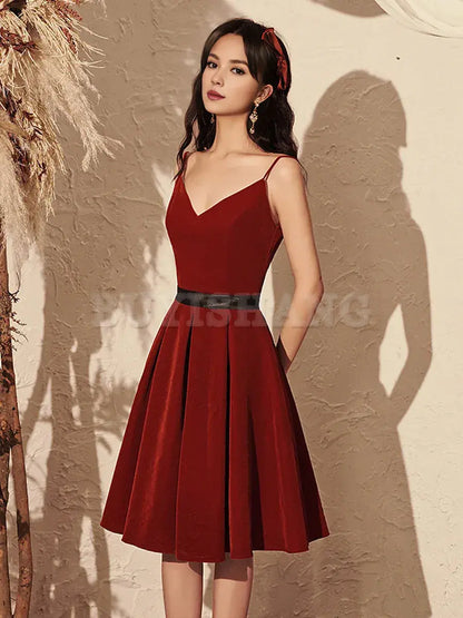 Buyishang Burgundy velvet short prom dress burgundy homecoming dress Bridesmaid dress shop