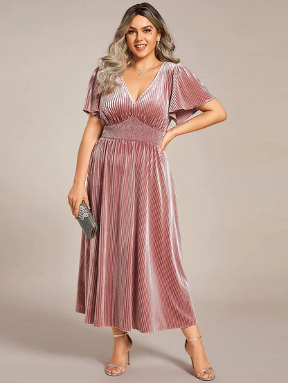 Plus Size A-line V-Neck Short Sleeve Pleated Velvet Fall Wedding Guest Dress/Prom Dresses