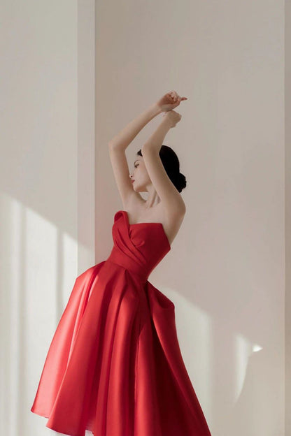 Elegant Red A-line Homecoming Dress With Pleat