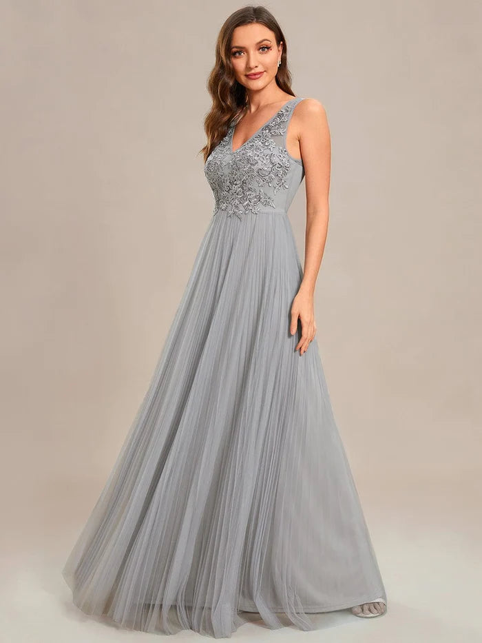 Exquisite Applique Embroidery Bodice Sleeveless A-Line Tulle Evening Dress/Prom Dresses