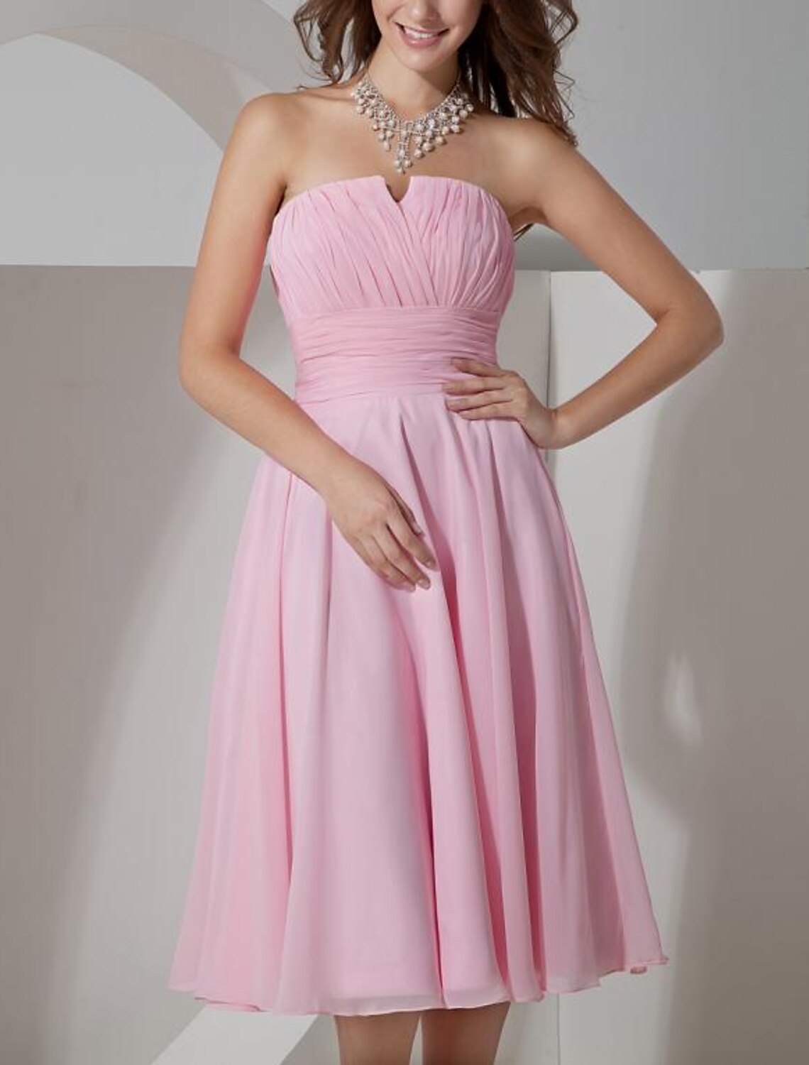 A-Line Bridesmaid Dress Strapless / V Neck Sleeveless Elegant Knee Length Chiffon / Satin / Shantung with Pleats / Draping / Ruching