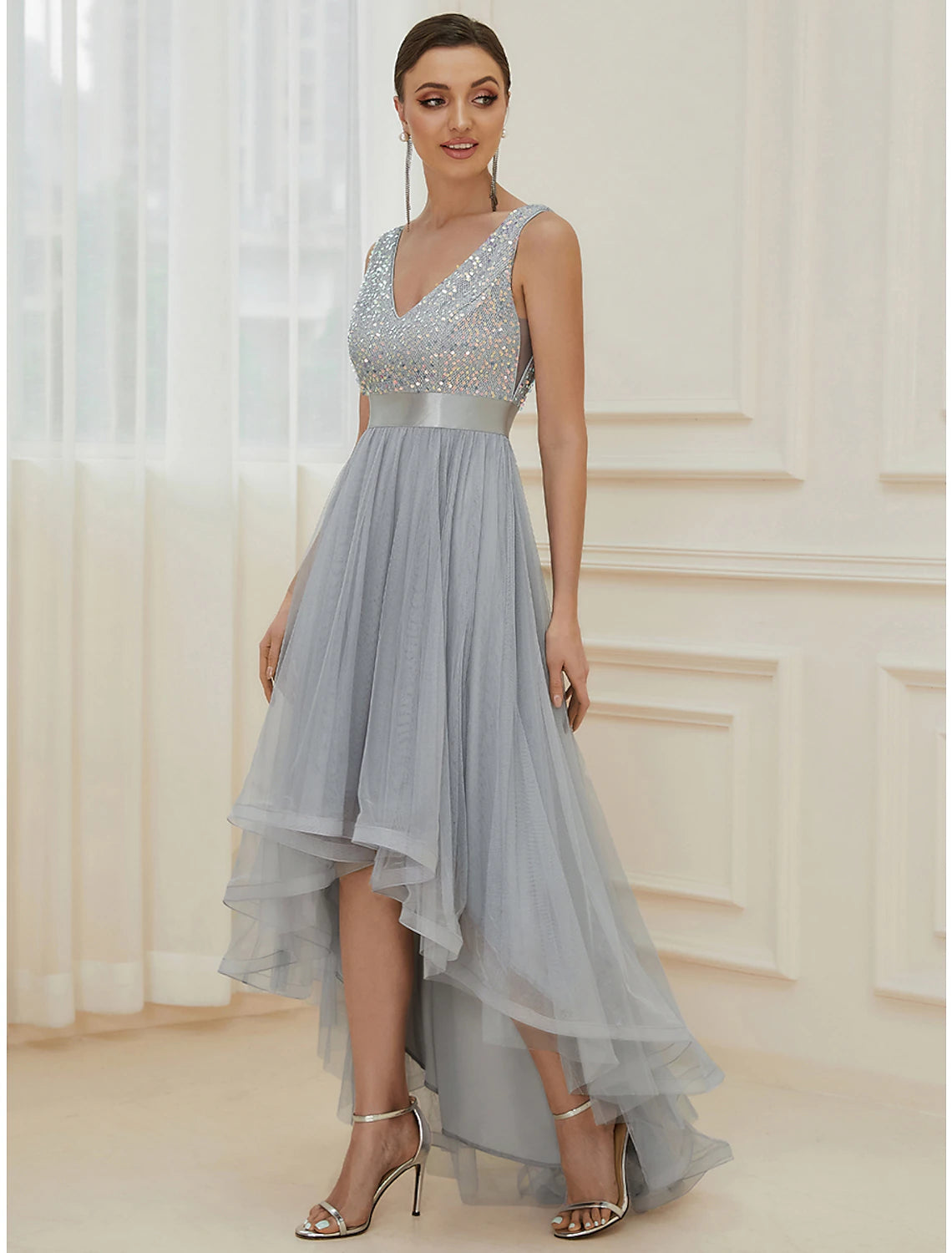 A-Line Bridesmaid Dress V Neck Sleeveless Elegant Asymmetrical Sequined with Sequin / Tier