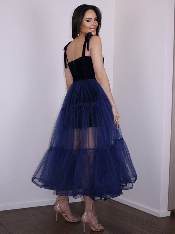 A-Line/Princess Tulle Ruffles Spaghetti Straps Sleeveless Tea-Length Homecoming Dresses