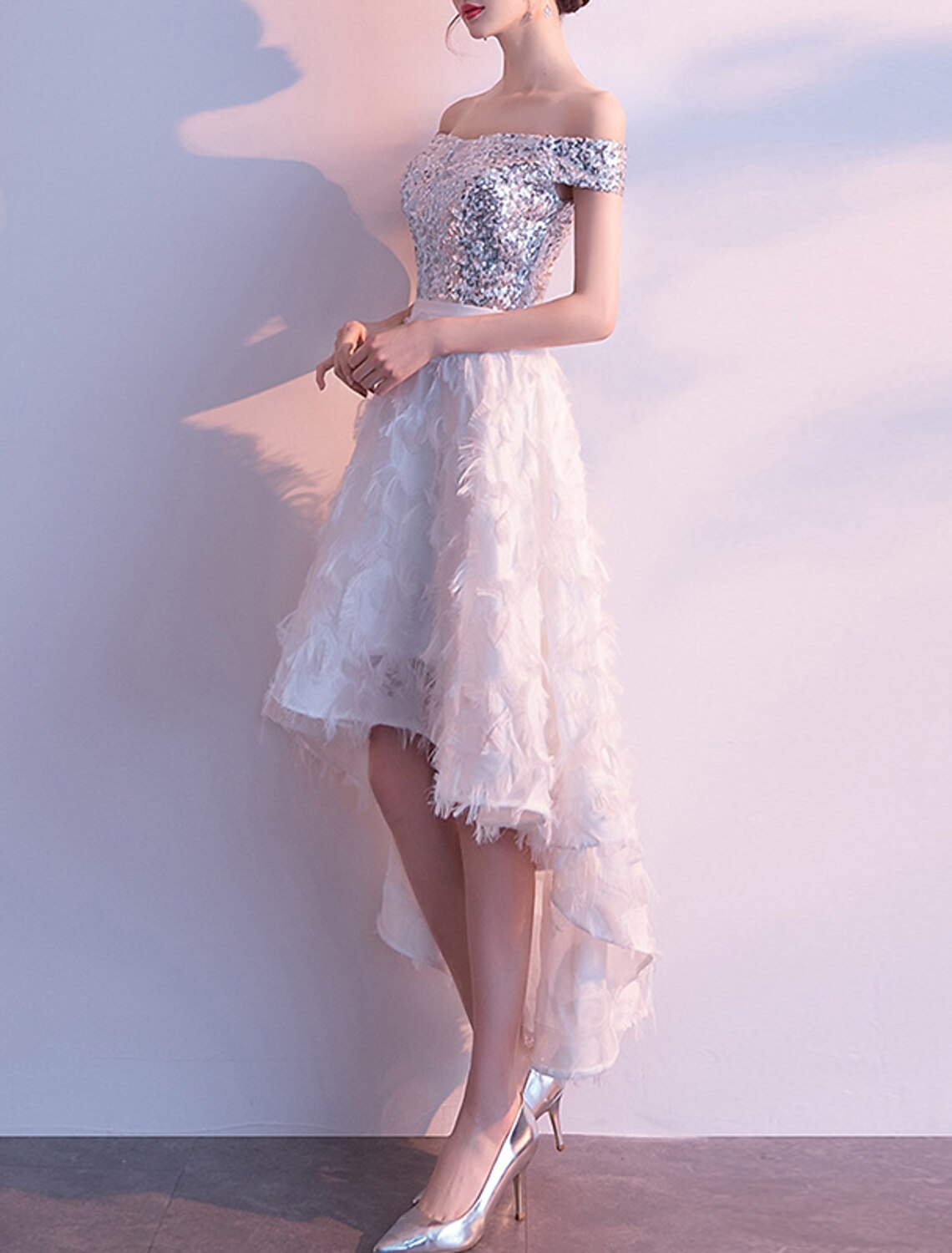 A-Line Cocktail Dresses Party Dress Homecoming Cocktail Party Asymmetrical Short Sleeve Off Shoulder Tulle with Feather Sequin