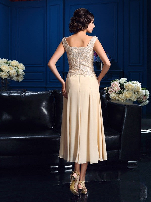 A-Line/Princess Square Applique Sleeveless Short Chiffon Mother of the Bride Dresses