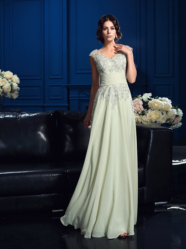 V-neck/A-line/Princess Applique Sleeveless Long Chiffon Mother of the Bride Dresses