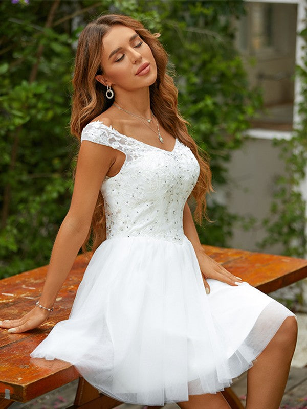 A-Line/Princess Tulle Lace V-neck Sleeveless Short/Mini Dresses