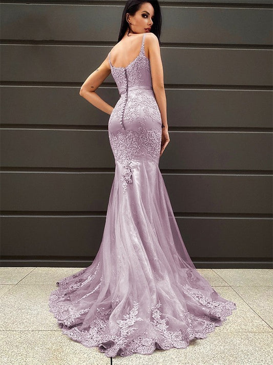 Trumpet/Mermaid Sleeveless Sweep/Brush Train Applique Tulle V-neck Dresses