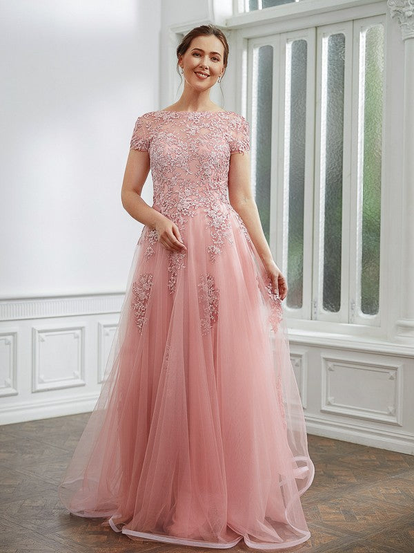 A-Line/Princess Tulle Applique Bateau Short Sleeves Floor-Length Dresses